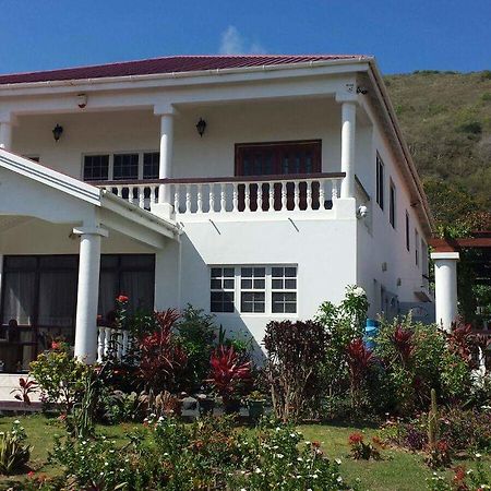 Fern Tree Bed And Breakfast Frigate Bay Exterior foto